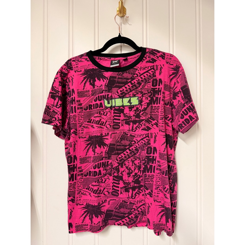WXYZ MFG Co Vibes Graphic T-Shirt Large Hot Pink Newspaper Print 100% Cotton